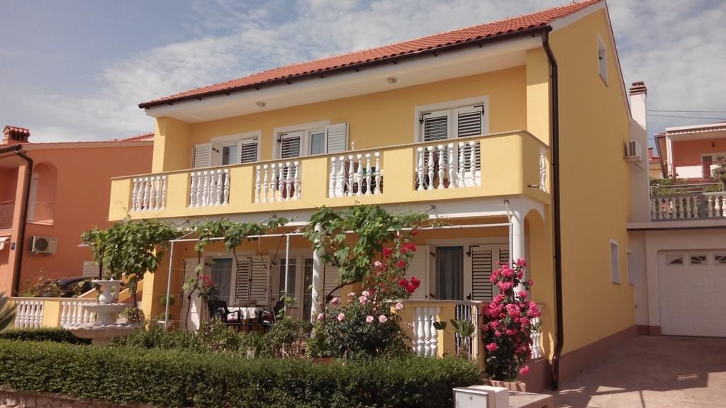 Apartment And Room Hudoletnjak Сило Номер фото